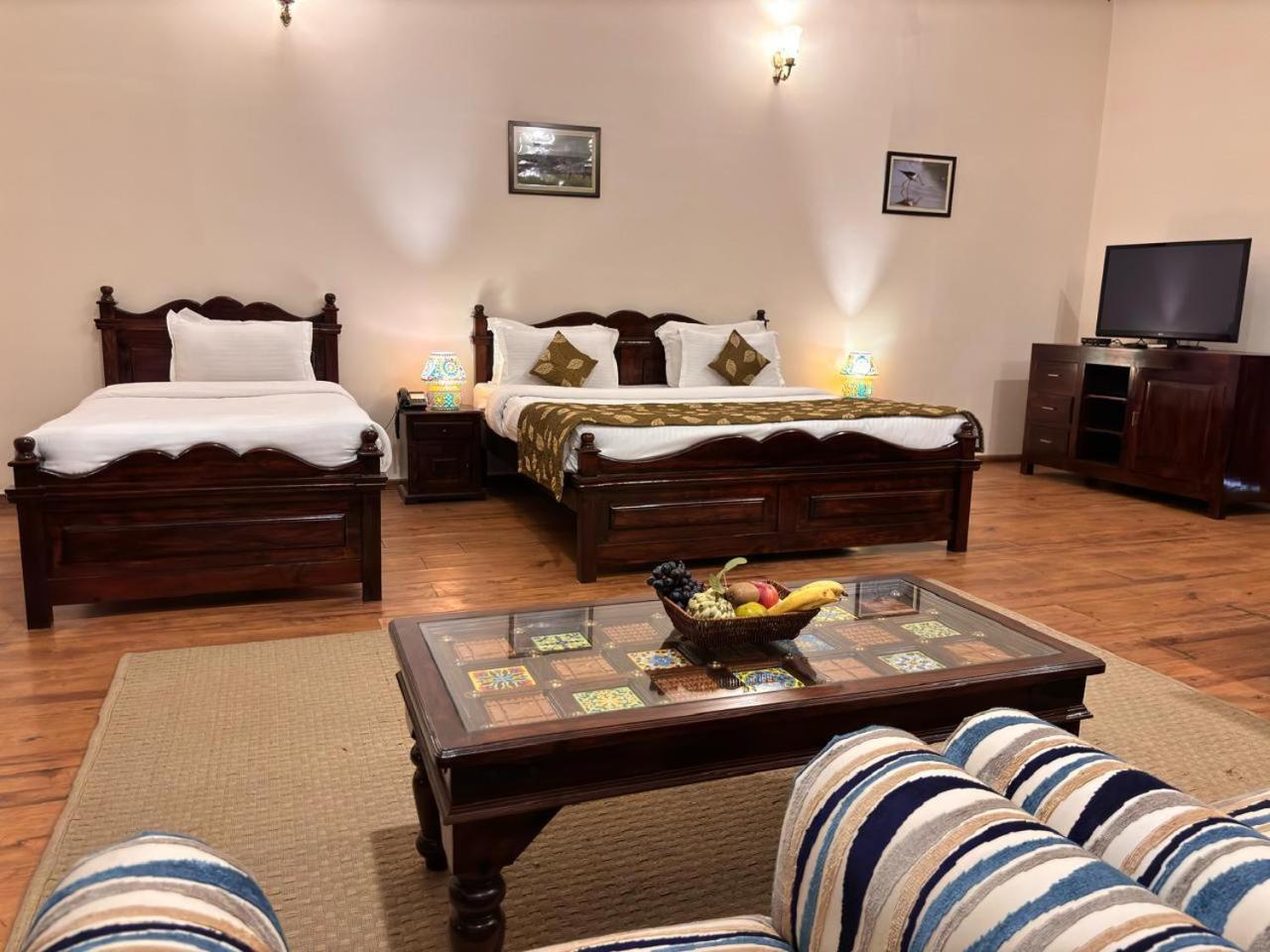 The Birder'S Inn بهاراتبور المظهر الخارجي الصورة