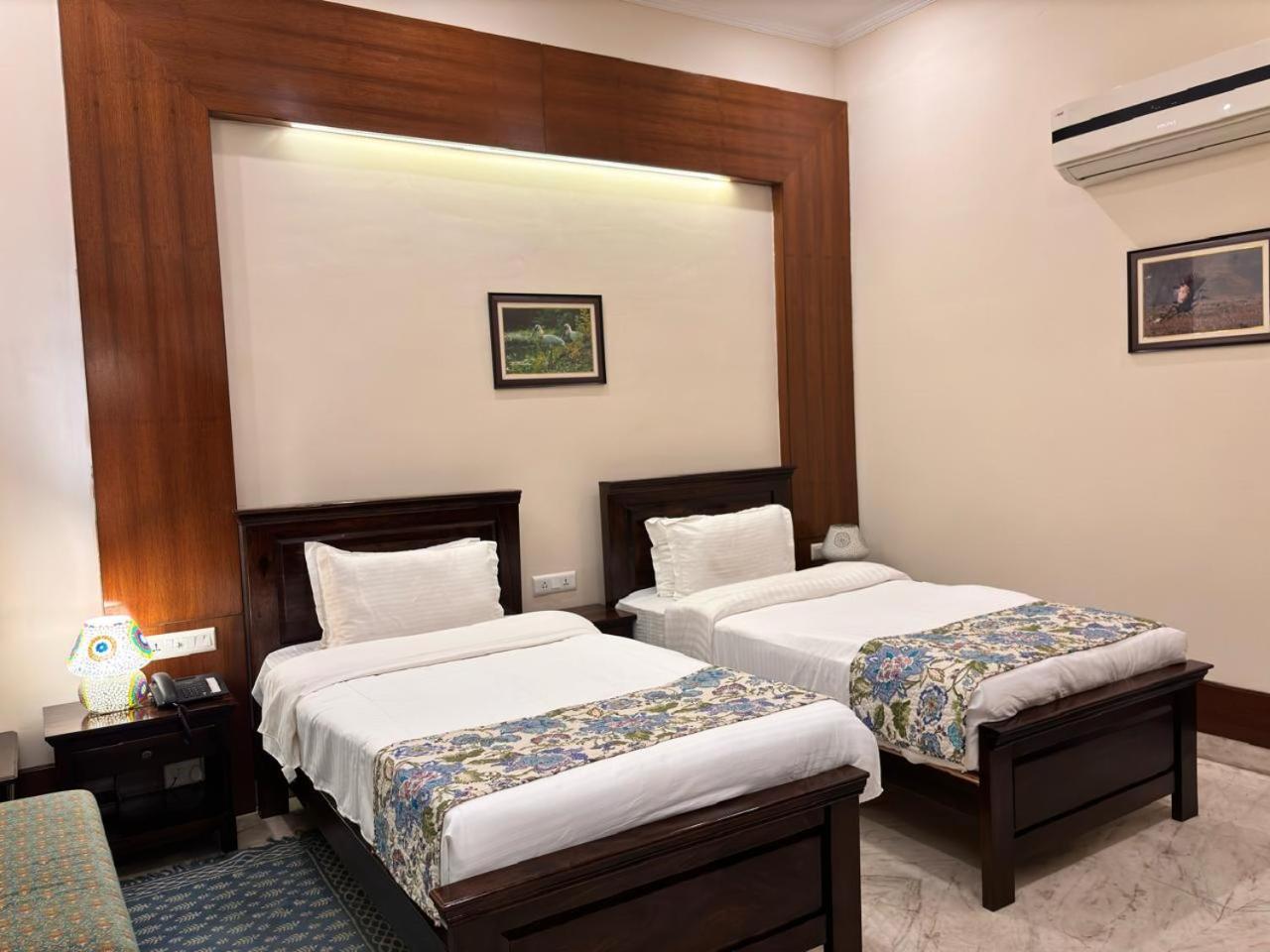 The Birder'S Inn بهاراتبور المظهر الخارجي الصورة